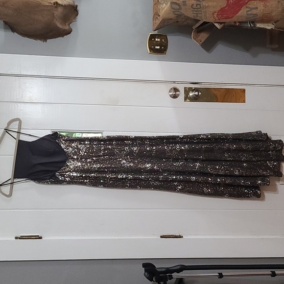 City Triangle Womens/Juniors Formal Dress Prom Gray Silver/Gold Sequins Sz 5 EUC - Picture 4 of 10